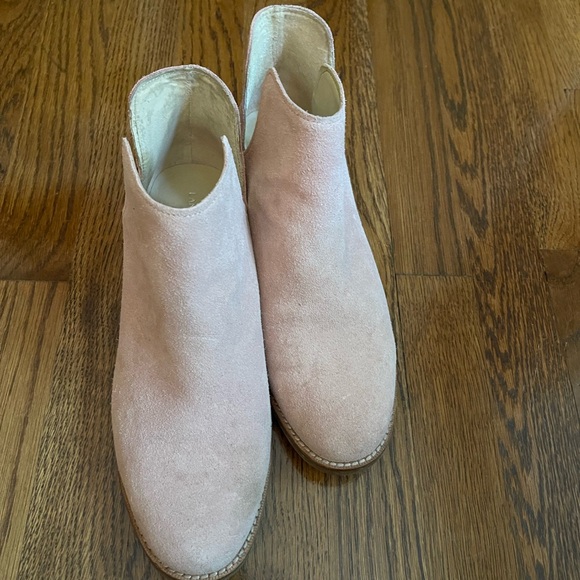 Lands End Pale Pink Cutout Ankle Booties Size 9.5 - Picture 4 of 9